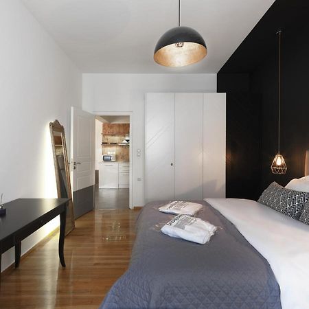 Athenian Apartment In The Center With Jacuzzi Dış mekan fotoğraf